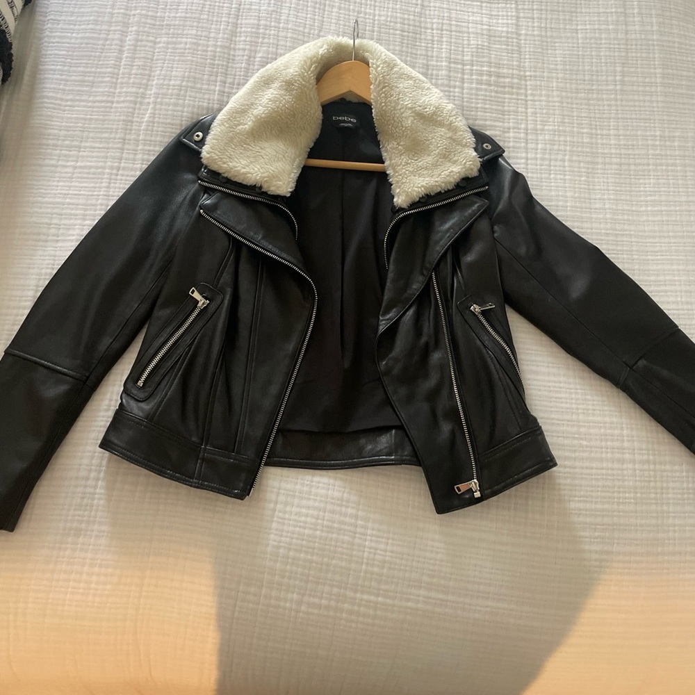 Bebe bikers leather jacket, removable collar